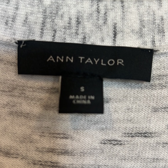 Ann Taylor Cardigan - Picture 2 of 4